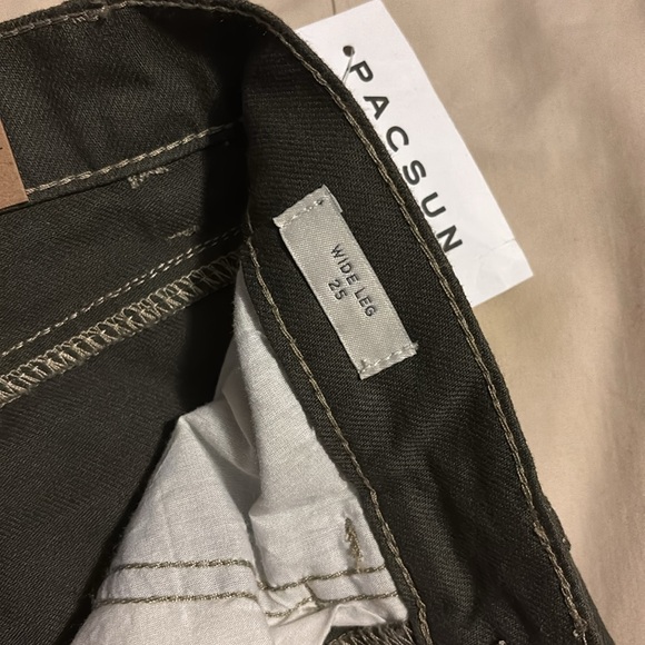 Pacsun high rise wide leg black cargo jeans - Picture 4 of 5